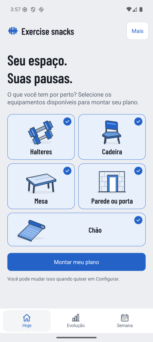 Tela de equipamentos com halteres, cadeira, mesa, parede ou porta e chão marcados